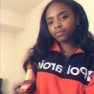 Meet your Posher, Nakia